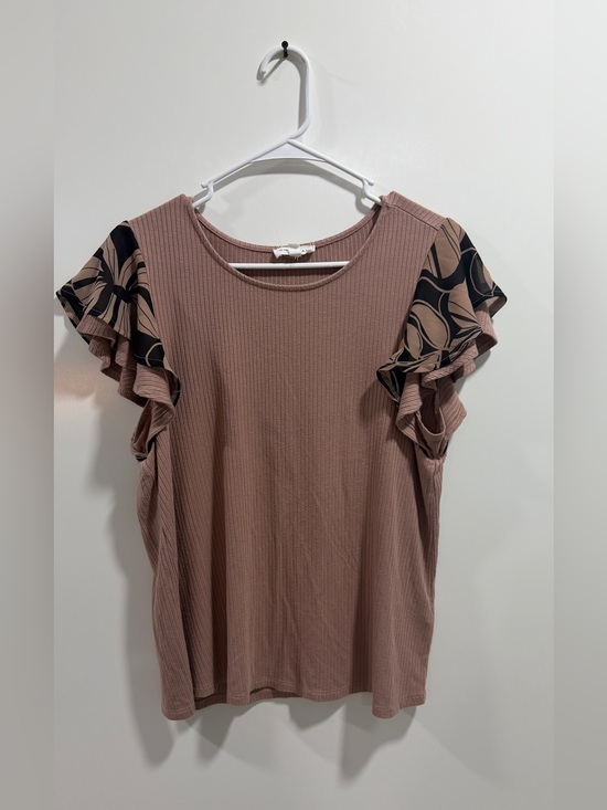 Rio & Rian Tops - Flutter Sleeve Ribbed Tee in Mauve with Printed Accents